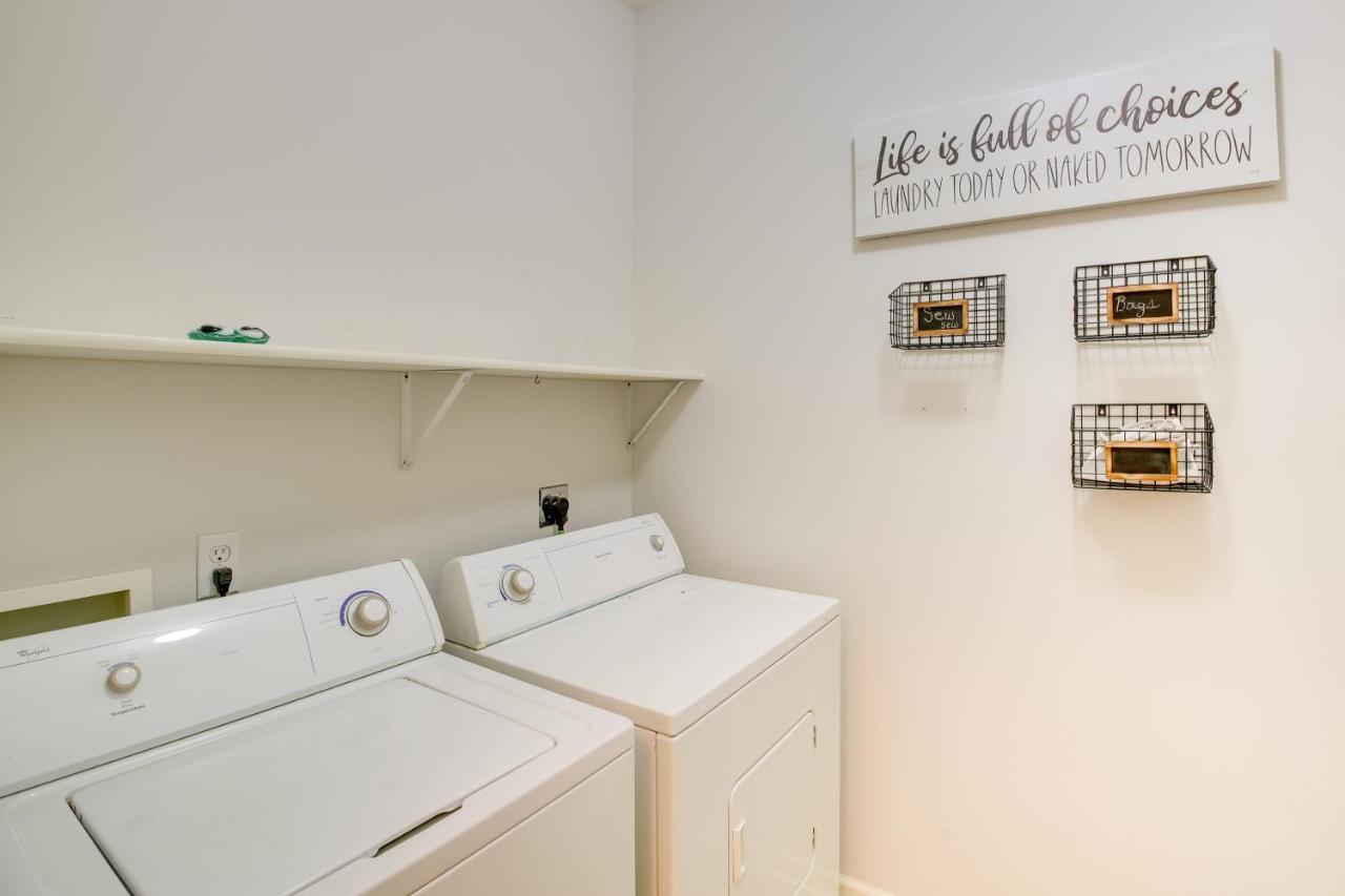 Hot Springs Riverfront Rental With Hot Tub And Deck! Exteriör bild